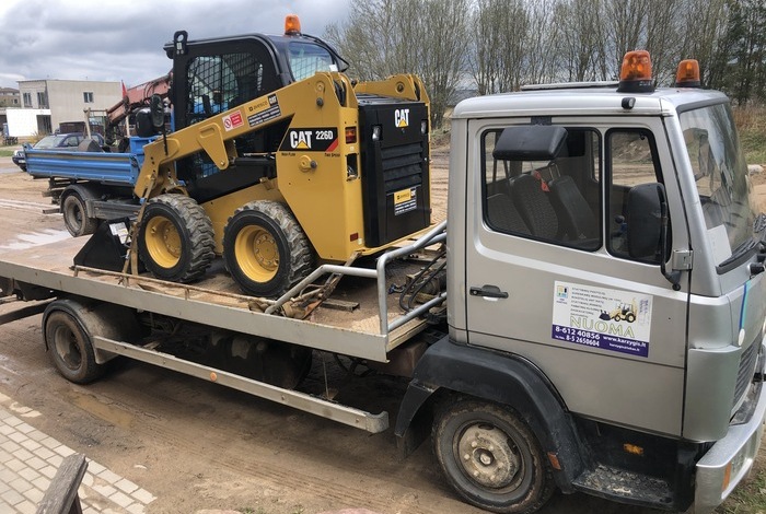 Tralo paslaugos automobilių ar kitos technikos transportavimui